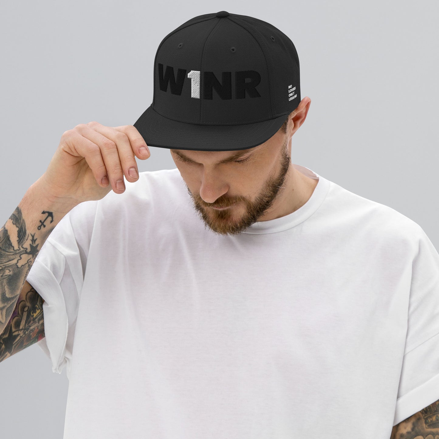 W1NR black white 1 Snapback Hat